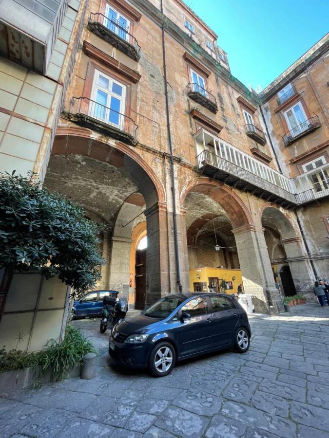 Holiday Home Tarsia Vicino Piazza Dante - Toledo Naples Extérieur photo