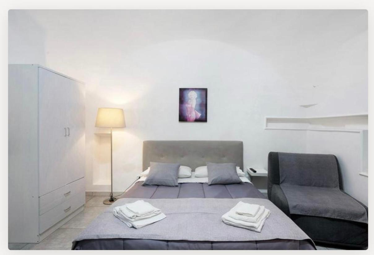 Holiday Home Tarsia Vicino Piazza Dante - Toledo Naples Extérieur photo